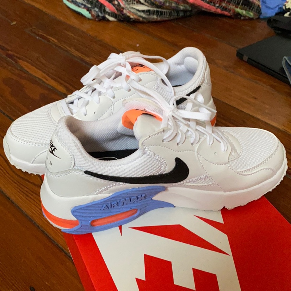 NOT SOLD!! Nike Air Max Excee **Brand New Never Worn**